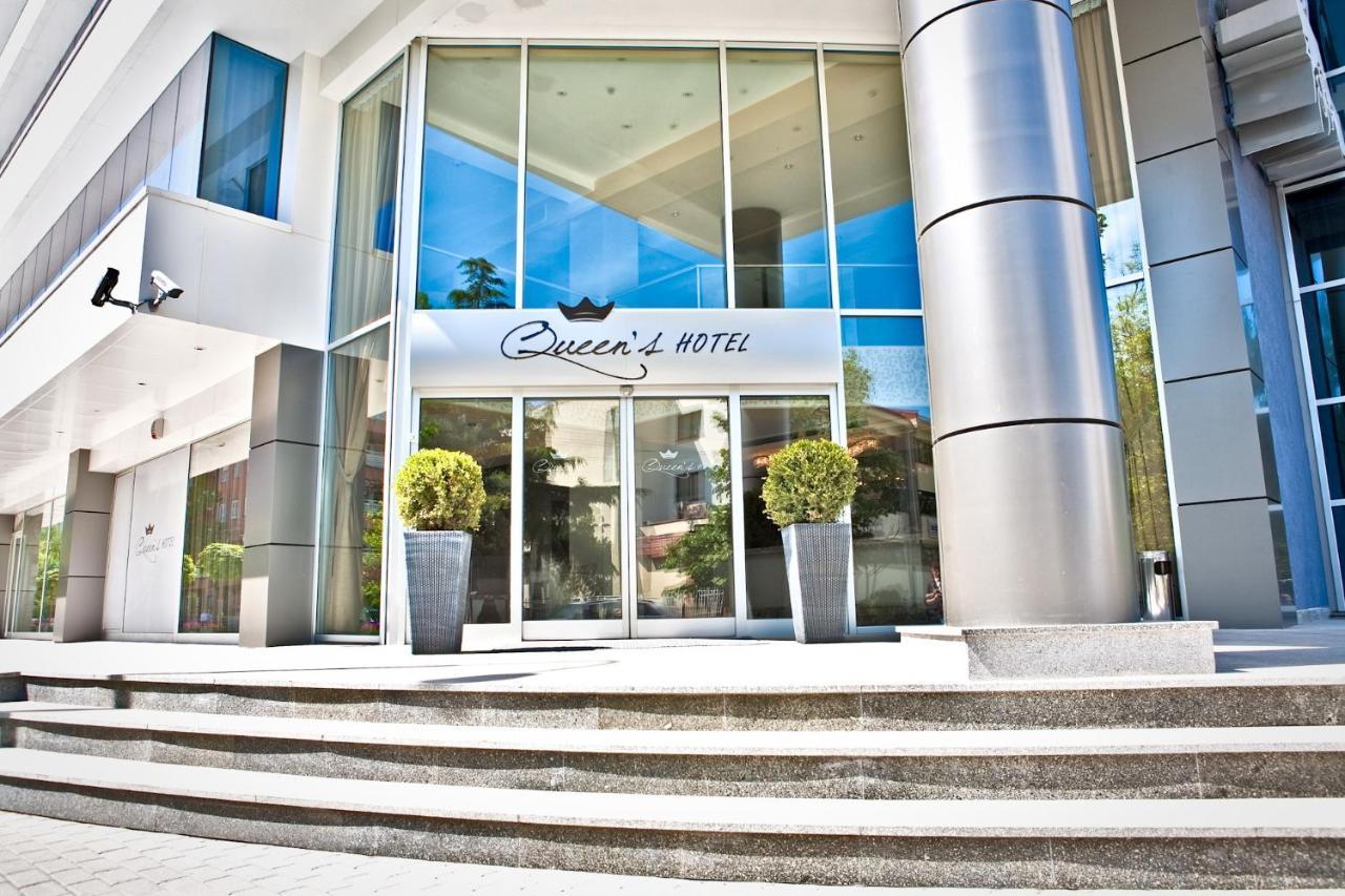 Queen'S Hotel - Zebra Centre 스코페 외부 사진
