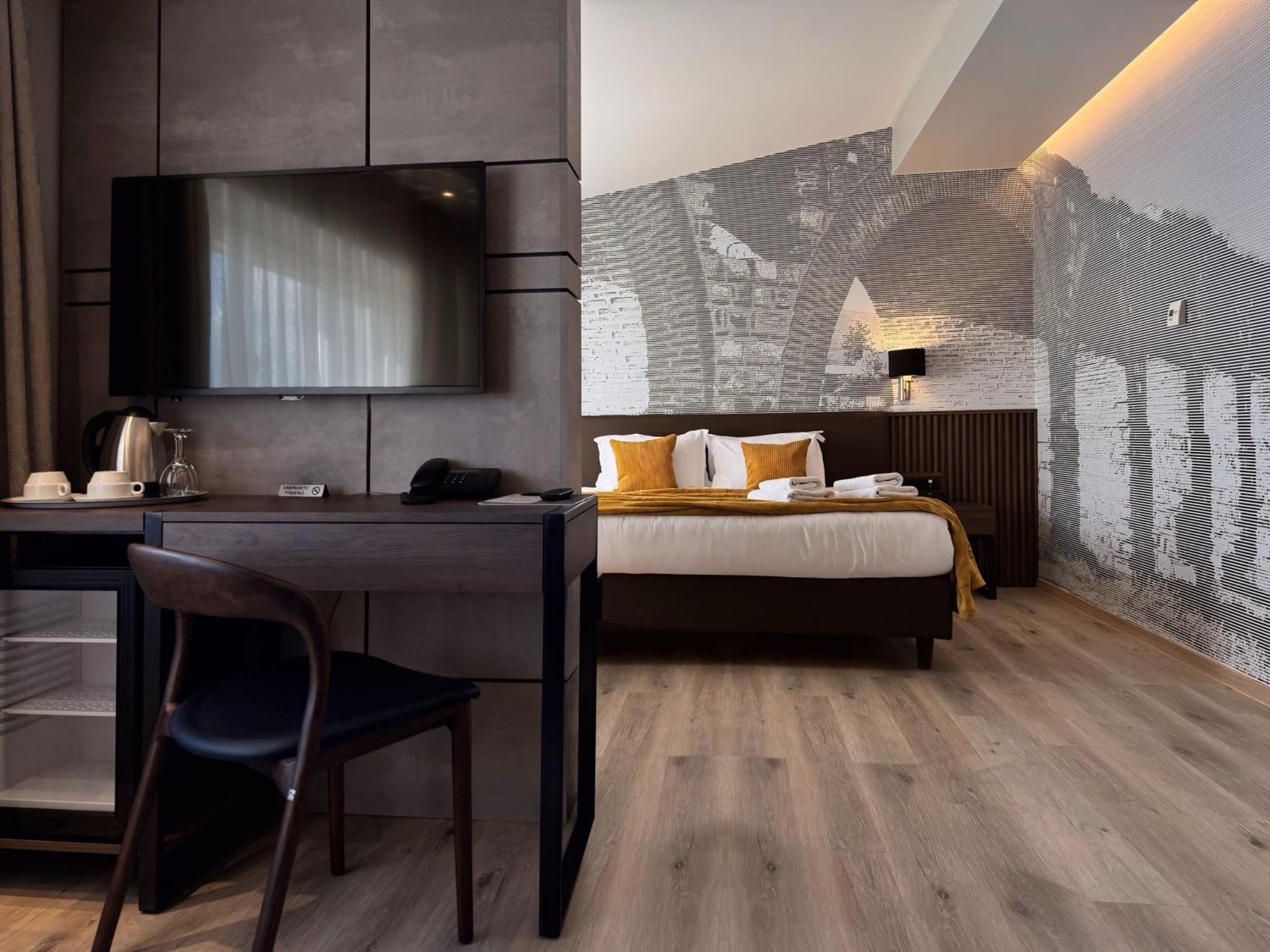 Queen'S Hotel - Zebra Centre 스코페 외부 사진